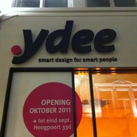 รูปภาพถ่ายที่ Ydee โดย Jeroen D. เมื่อ 8/12/2011