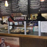 1/14/2012 tarihinde Ashley H.ziyaretçi tarafından The Bridge Cafe on Elm'de çekilen fotoğraf