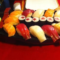 Photo taken at Restaurante Japonés Samurai 7 Palmas by Xiomara M. on 4/24/2011