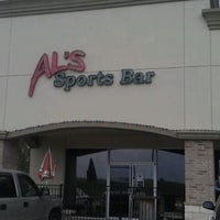 Foto tomada en Al&amp;#39;s Sports Bar  por Robert K. el 3/7/2012