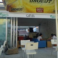 Foto tomada en Ganja Bar  por Emre S. el 7/6/2012
