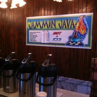รูปภาพถ่ายที่ Jammin Java โดย Ross B. เมื่อ 1/3/2012