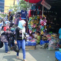 Photo taken at Pasar jatinegara balimester by 💋✌dean✌💋 on 9/9/2012
