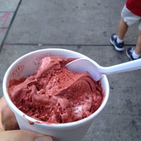 Photo taken at Dream Cream Ice Cream by Yvonne S. on 8/4/2012