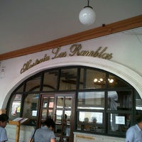 รูปภาพถ่ายที่ Las Ramblas Centro Histórico โดย joe1 M. เมื่อ 7/21/2012