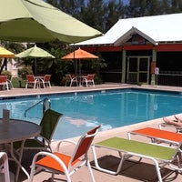 Foto diambil di Sunshine Suites Resort oleh Candace G. pada 8/25/2011