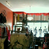 Photo taken at effortless style studio 3960 cottage grove by Deztinni A. on 8/18/2012