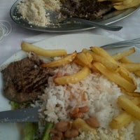 Das Foto wurde bei Restaurante do Pipo von Joy J. am 8/29/2012 aufgenommen