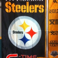 รูปภาพถ่ายที่ Pittsburgh Steelers Headquarters โดย Douglas M. เมื่อ 1/5/2011