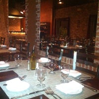 Foto diambil di Nobo Wine and Grill oleh Shay pada 7/25/2012