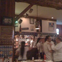 Снимок сделан в Die Stube German Bar &amp;amp; Resto пользователем Twothree T. 9/9/2011