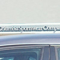 8/31/2011 tarihinde Colette S.ziyaretçi tarafından Columbia Sportswear'de çekilen fotoğraf