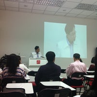Photo taken at โรงเรียนสอนภาษาจีนเพียรอักษร by Kittipong S. on 6/9/2012