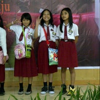 Photo taken at Perpustakaan Umum Jakarta Utara by Ita c. on 9/3/2012