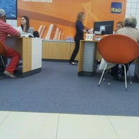 Photo taken at Itaú by Diego G. on 9/13/2012