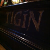 6/20/2012 tarihinde Nokkyziyaretçi tarafından Tigin Irish Pub'de çekilen fotoğraf