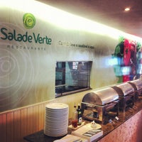 รูปภาพถ่ายที่ Salade Verte โดย Beto C. เมื่อ 7/27/2012