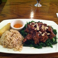 Снимок сделан в Wild Ginger Pan-Asian Vegan Cafe пользователем Eric G. 6/8/2012