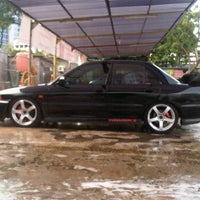 Photo taken at Clean &amp;amp; Clean Car Wash by boei_moet on 4/13/2012