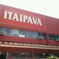 Photo taken at Cervejaria Itaipava by Victor T. on 8/2/2012