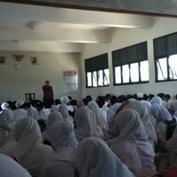 Photo taken at SMP Negeri 139 Jakarta by Jouzanda K. on 8/10/2012
