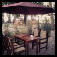 7/24/2012 tarihinde Timur Y.ziyaretçi tarafından Ресторан Rozmarin | Rozmarin Restaurant'de çekilen fotoğraf
