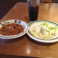 Photo taken at Olive Garden by Gladys A. on 2/20/2012