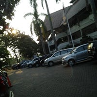 Photo taken at Fakultas Kesehatan Masyarakat by achmoko a. on 9/8/2012