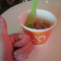 6/10/2012にRiley C.がNova Yogurt Co.で撮った写真