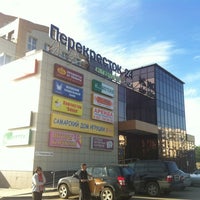 Photo taken at Перекрёсток by Anton S. on 5/1/2012