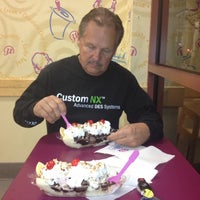 Photo taken at Baskin-Robbins by Ken H. on 2/2/2012