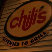 รูปภาพถ่ายที่ Chili&amp;#39;s Grill &amp;amp; Bar โดย Daniel A. เมื่อ 6/13/2012