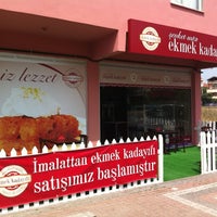 Foto tirada no(a) Şevket Usta Ekmek Kadayıfı por Alper Ö. em 7/27/2012