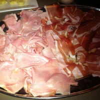 Foto diambil di Anfora oleh Harrison M. pada 3/1/2012