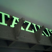 Foto tirada no(a) Taziki&amp;#39;s Mediterranean Cafe - WVU - MountainLair por Mason T. em 8/20/2012