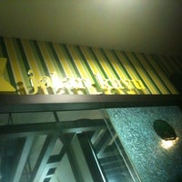 Photo taken at Jalan Kayu Prata Cafe by Pwincess Y. on 3/9/2012