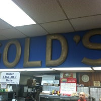 Photo taken at Gold&amp;#39;s Delicatessen by Andy E. on 11/25/2011