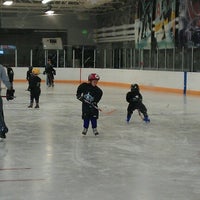 Foto scattata a TSC Hockey &amp;amp; Skate Shop da Luz d. il 8/4/2012