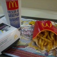 Photo taken at McDonald&amp;#39;s by Alcides N. on 7/11/2012