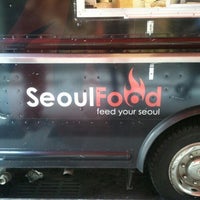 Foto tirada no(a) Seoul Food por V. B. em 6/20/2012