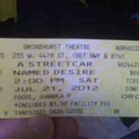 Снимок сделан в A Streetcar Named Desire at The Broadhurst Theatre пользователем Wayne S. 7/21/2012