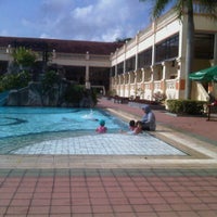 Photo taken at Swimming Pool @ Tanjung Puteri Resort by Khairullnizam S. on 10/16/2011
