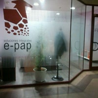 รูปภาพถ่ายที่ e-Pap โดย Natalia U. เมื่อ 10/25/2011
