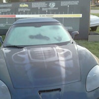 Foto tomada en Corvette Life-Sized Timeline  por Cristin M. el 8/18/2012