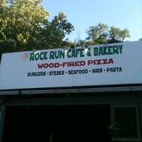 Foto tirada no(a) Rock Run Cafe and Bakery por Greg M. em 6/1/2011