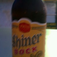 Photo taken at 6th Street Cool Store by Preguntame on 3/15/2012