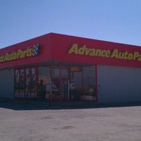 Photo taken at Advance Auto Parts by Lee P. on 3/1/2011