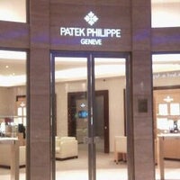Photo taken at Patek Philippe @MBS by Maxi Mahadir A. on 12/23/2011