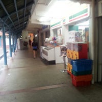 Photo taken at 7-Eleven by Chen Y. on 9/22/2011