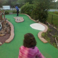 Foto scattata a Willowbrook Golf Center da Diana il 5/13/2012